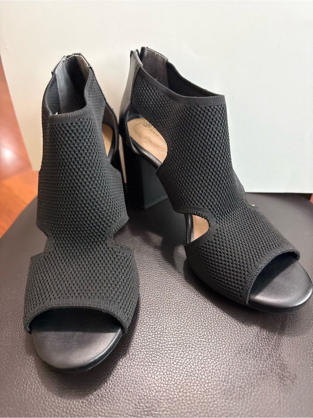 Giani Bernini Black Knit Cutout Open Toe Block Heel Booties Size 10M